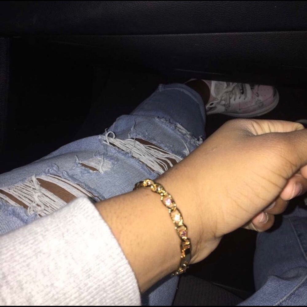 18kt Plated Gold Women’s Bracelet.